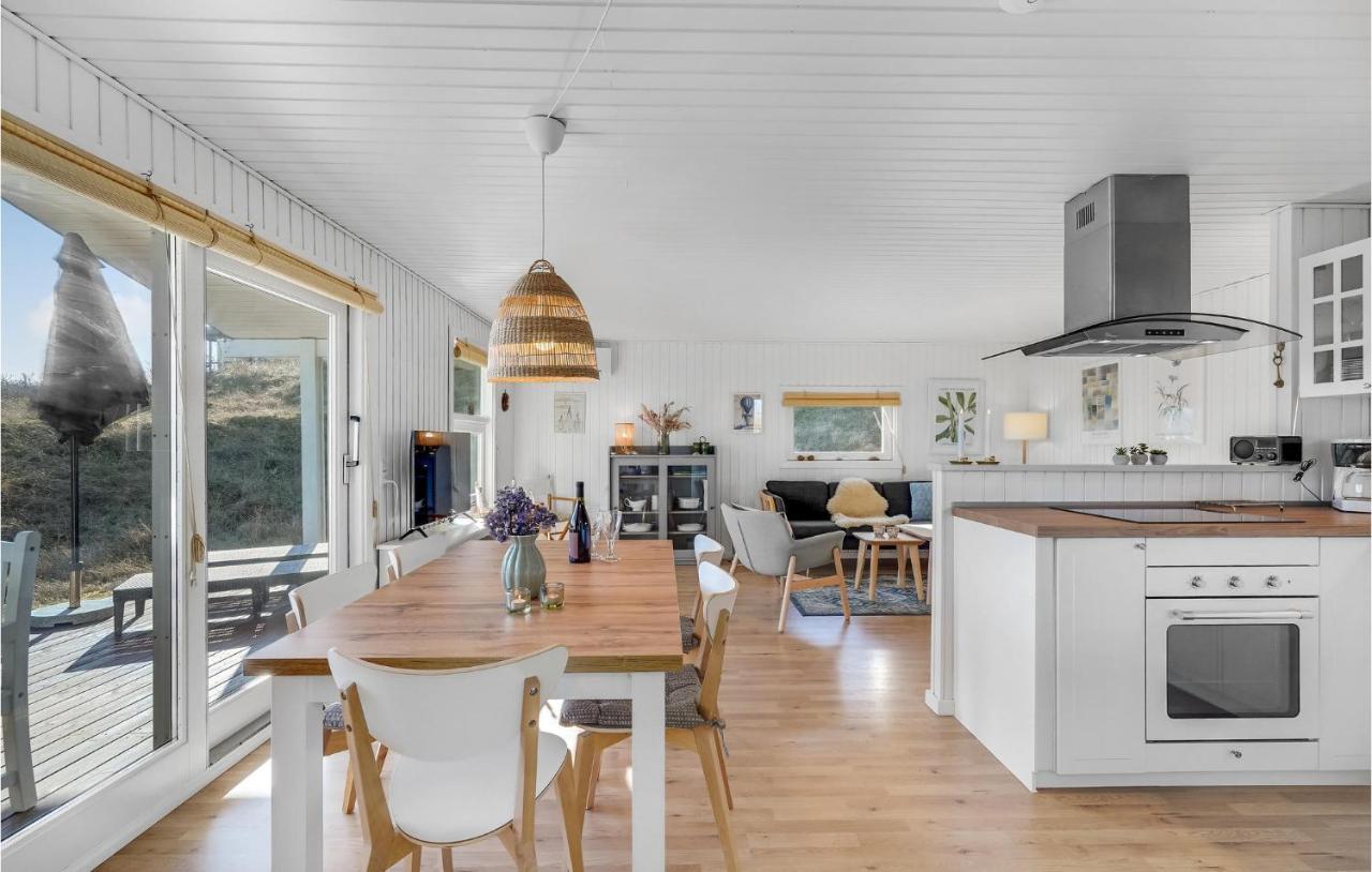 Stunning Home In Fano With House A Panoramic View Buitenkant foto